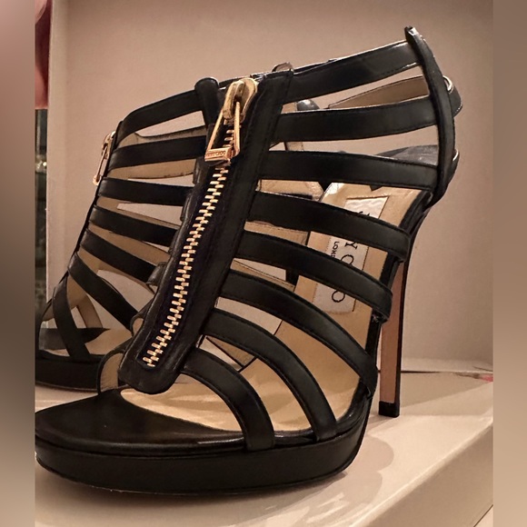 Condition like new. Sole foot pad shows worn only twice. - Picture 3 of 7